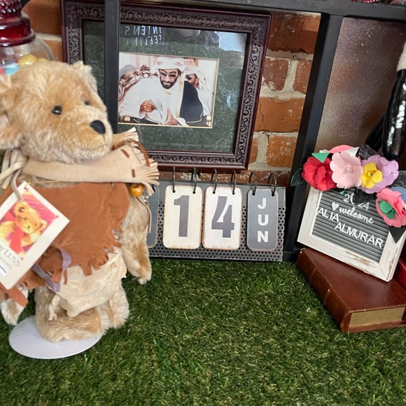 Cherokee with leather Hyde bear collectible vintage - Picture 1 of 8